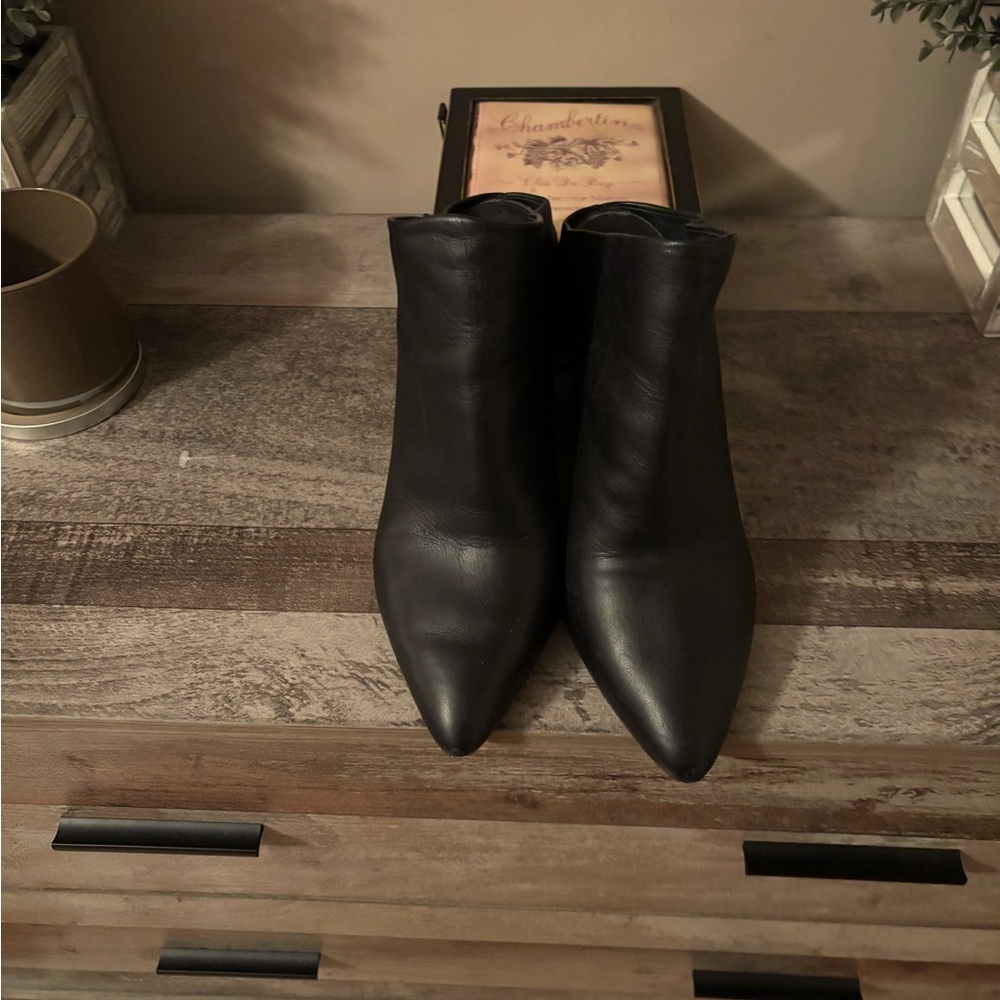 Vince Camuto wedged bootie size 8.5